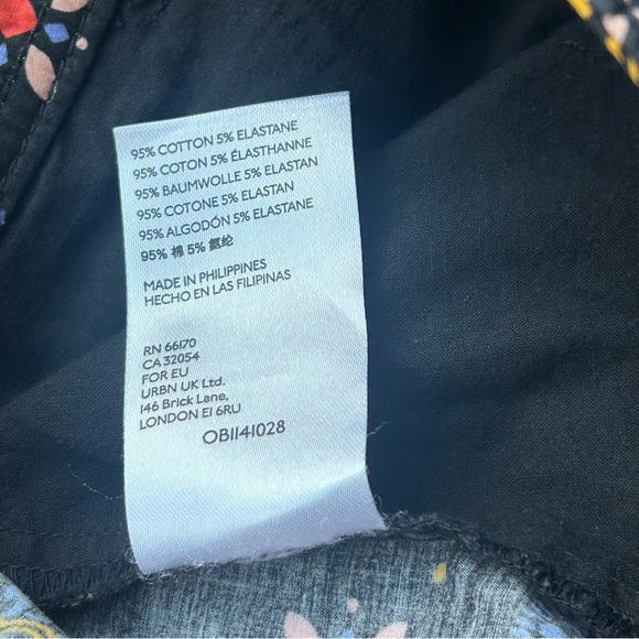 Maeve Anthropologie Abstract City Shorts. Size 4. Excellent condition. - Picture 8 of 8